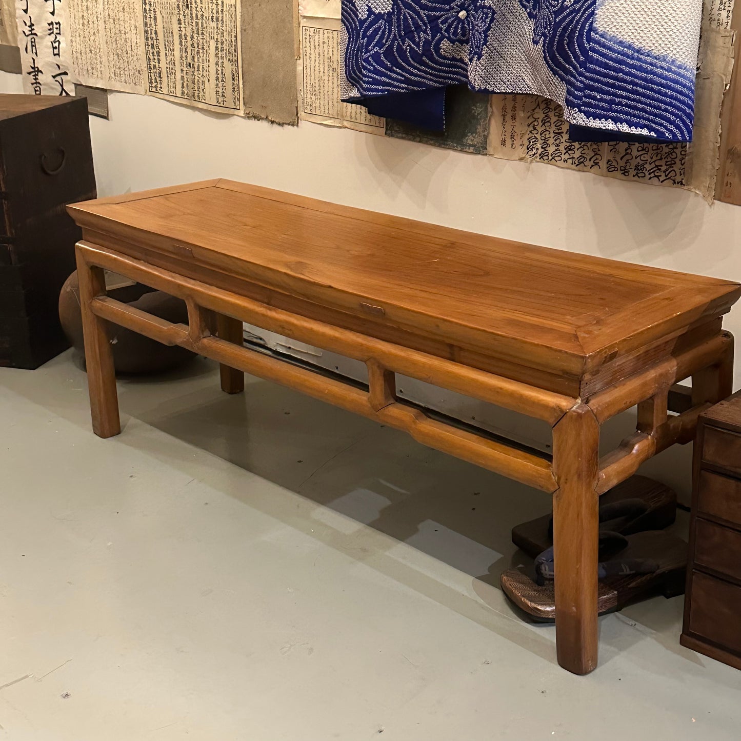 Antique Chinese Qing Dynasty Yumu Wood Bench