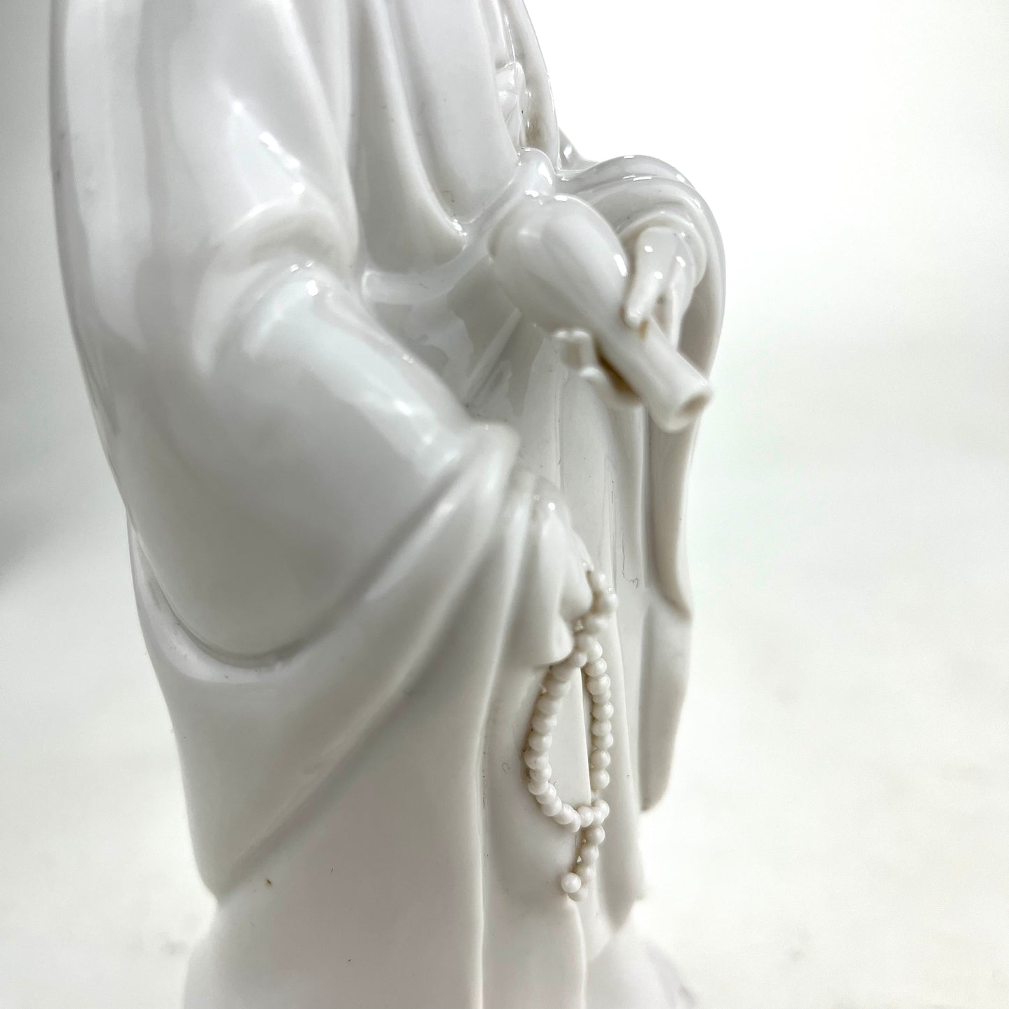 Quan-Yin Statue Porcelain God/Gooddess of Compassion Standing Pose 9”