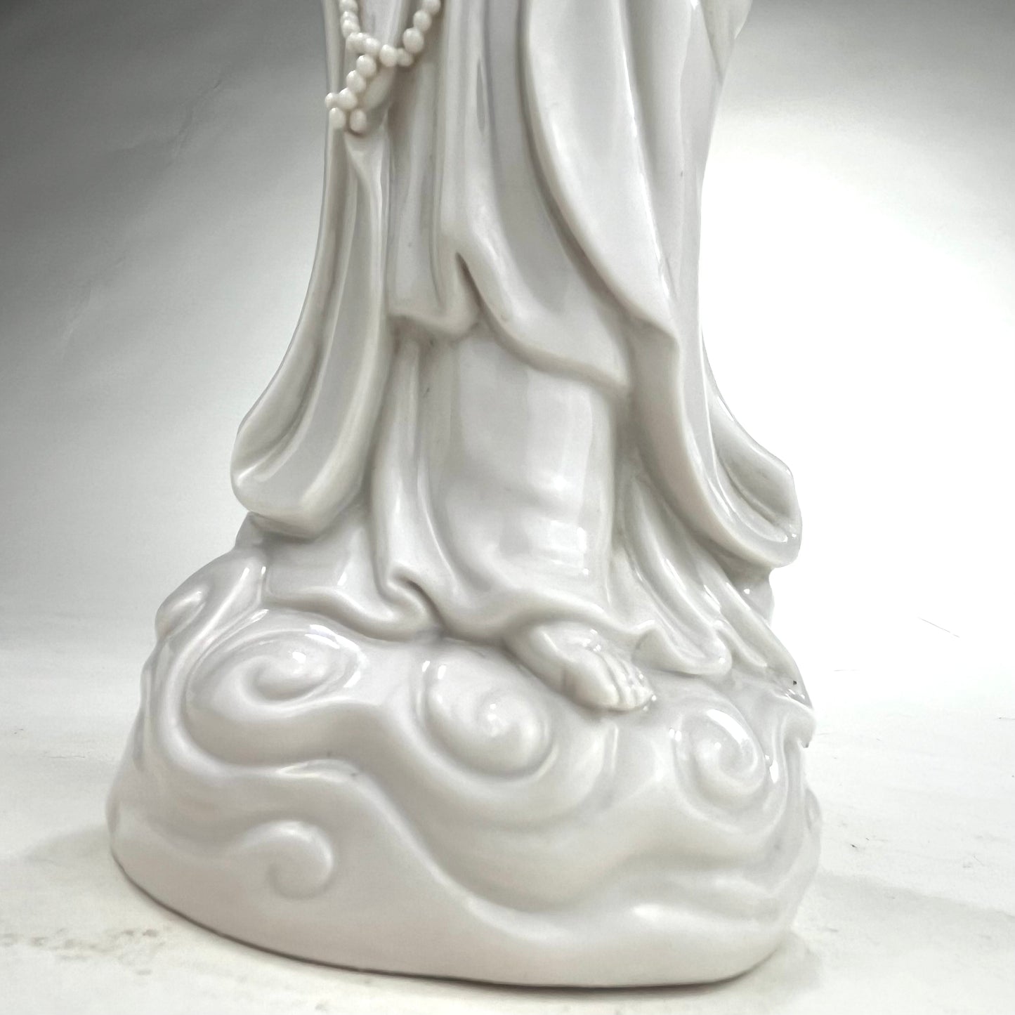 Quan-Yin Statue Porcelain God/Gooddess of Compassion Standing Pose 9”