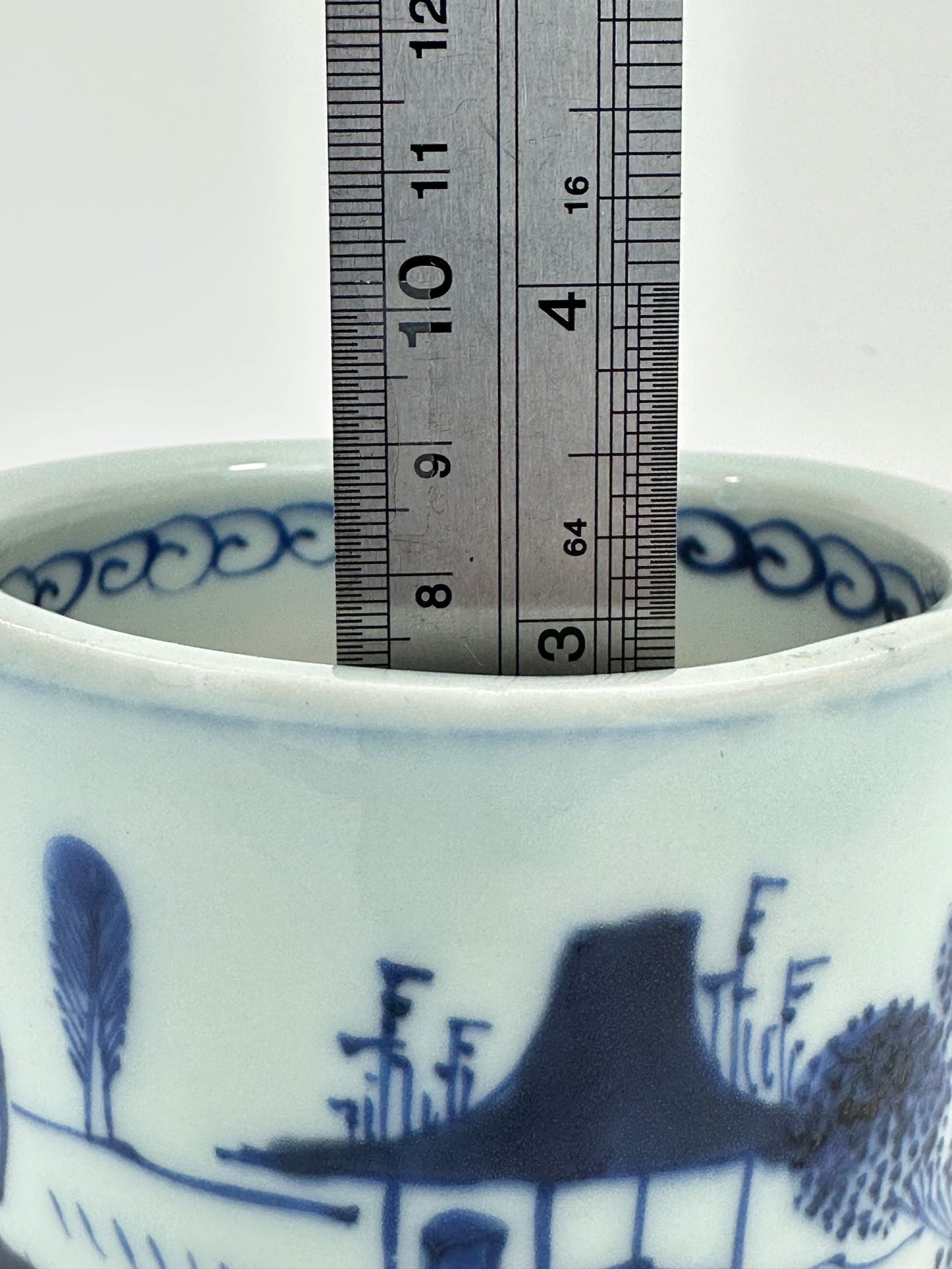 Antique Chinese Qing Period Blue and White Porcelain Brush Pot Landscape Scene 4.5"W