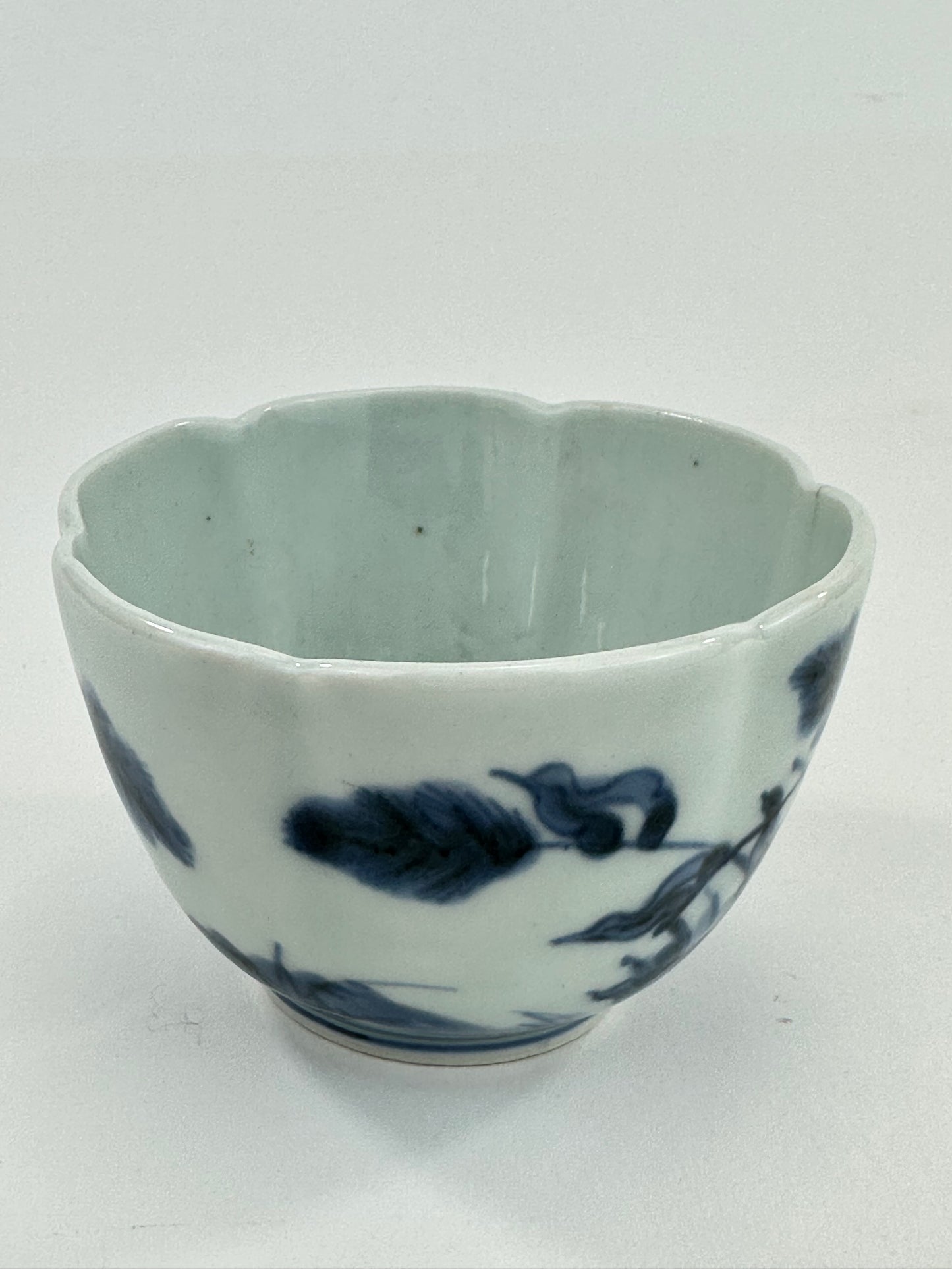 Japanese Edo Period c1850's Arita Blue & White Flower Teacup Hand Painted Hairline 3"W