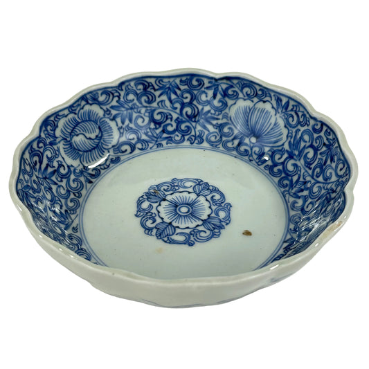 Antique Japanese Edo Period Blue & White Porcelain Lobed Bowl Floral Scrolls 6"W