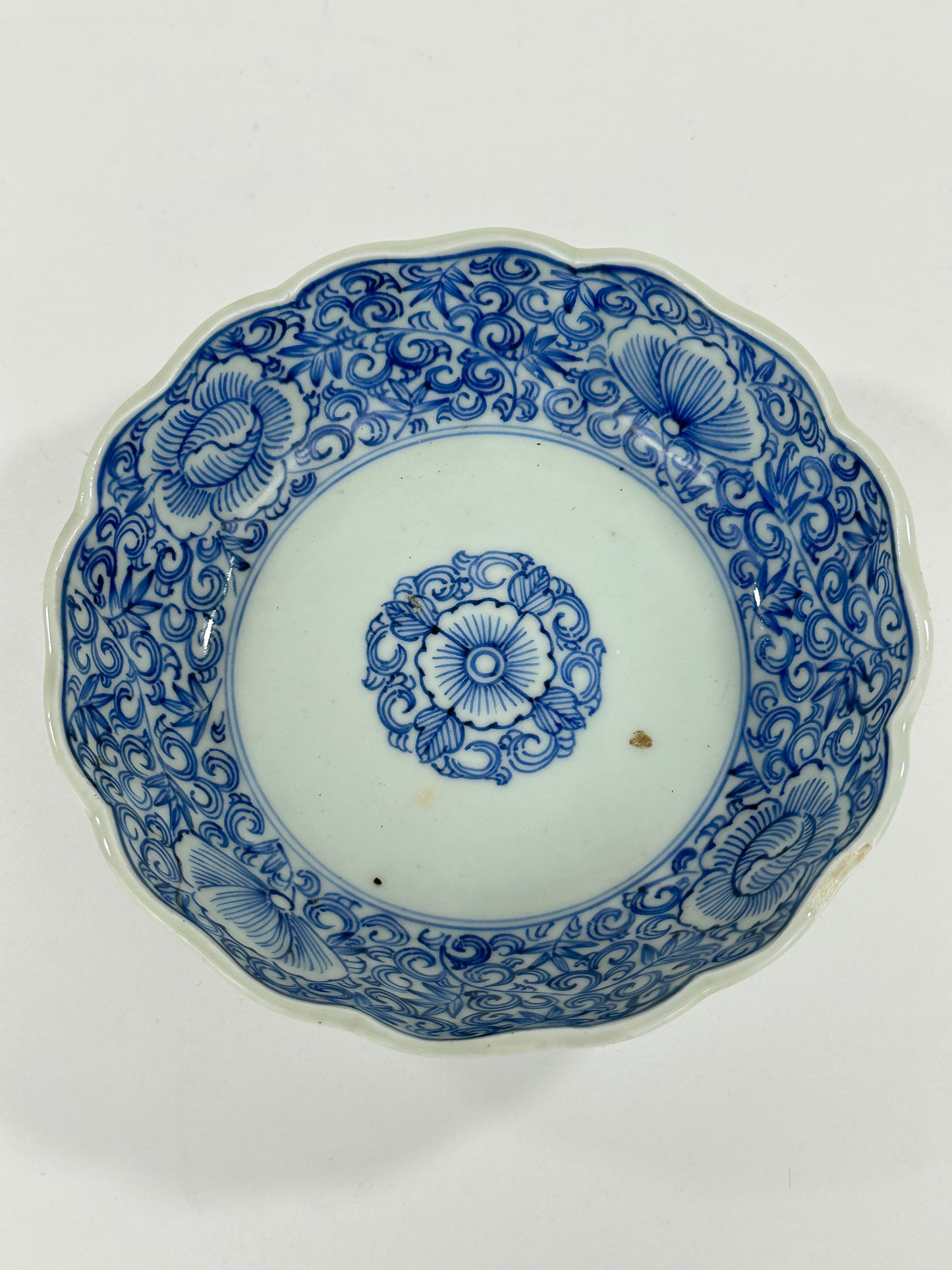 Antique Japanese Edo Period Blue & White Porcelain Lobed Bowl Floral Scrolls 6"W