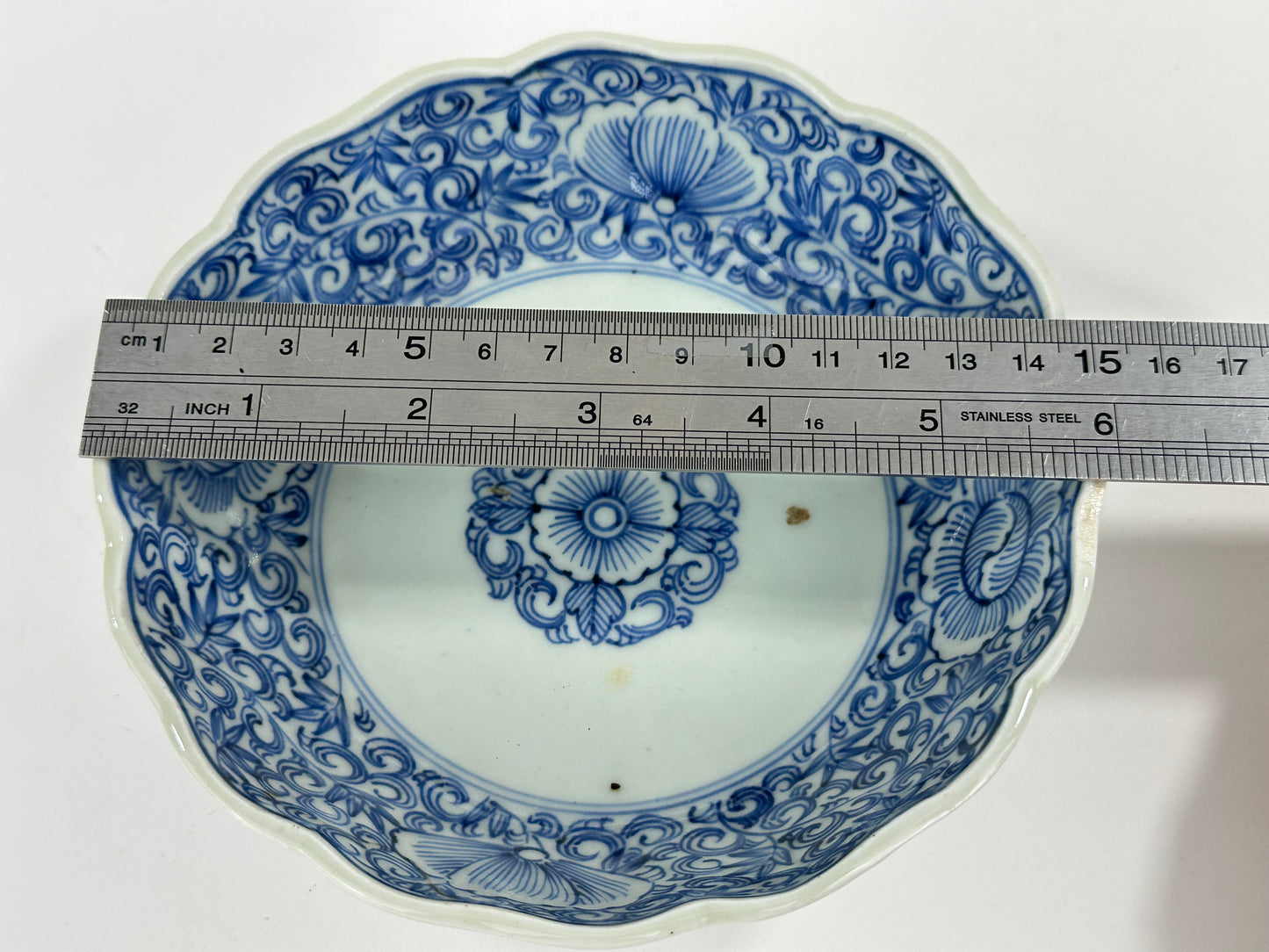 Antique Japanese Edo Period Blue & White Porcelain Lobed Bowl Floral Scrolls 6"W