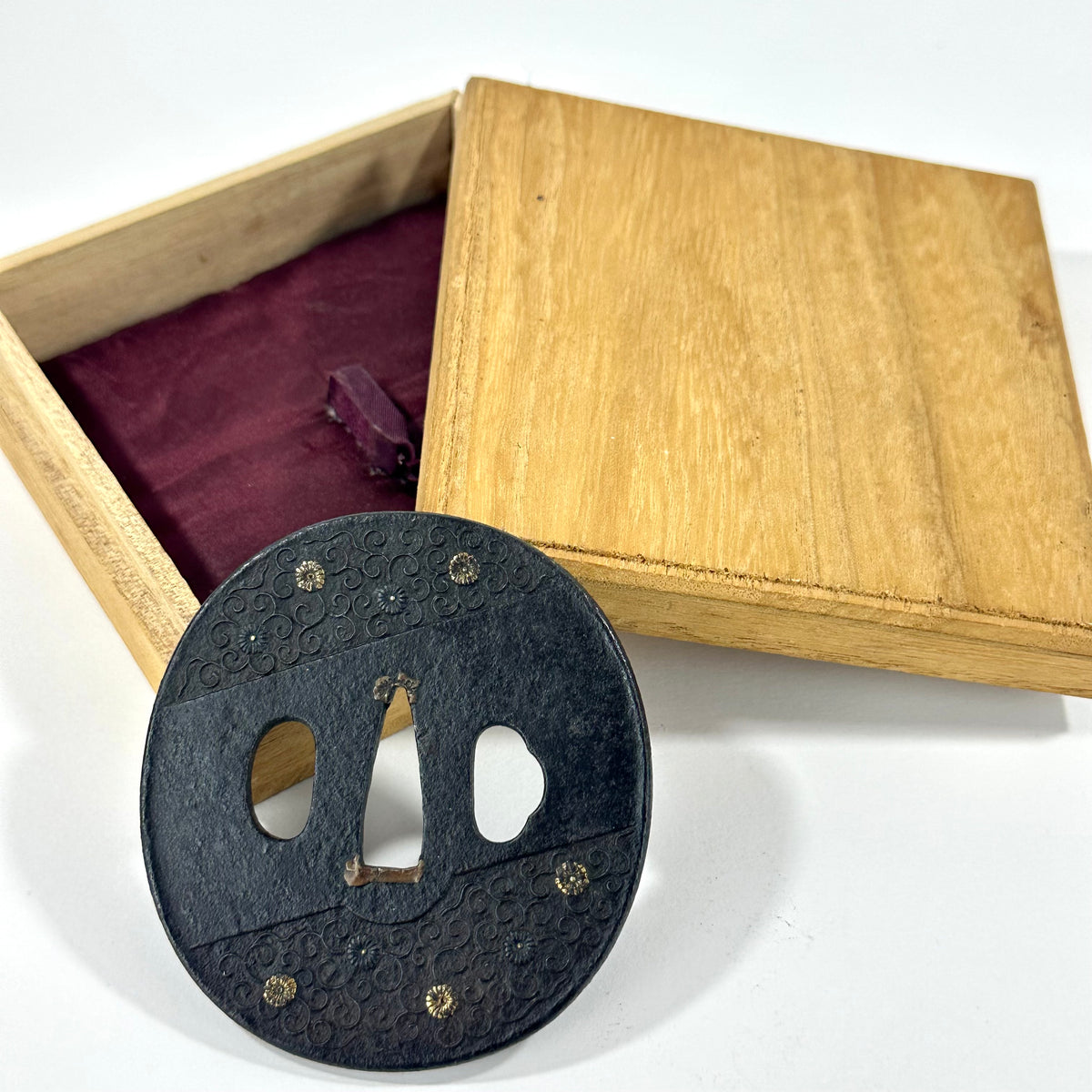 Antique Japanese Iron Tsuba Karakusa Gold Zogan Kiku Diagonal Edo Kiri Box 3"dia