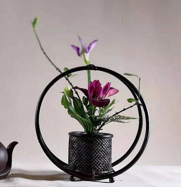 Vintage Japanese Ikebana Basket Vase – Bent Wood & Bamboo, Circular Form LS#057