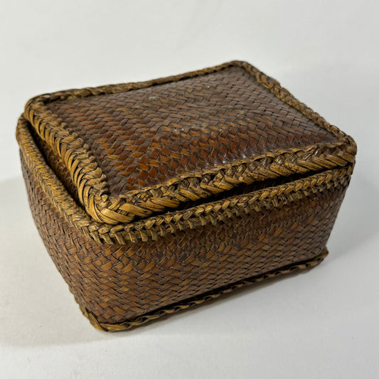 Vintage Chinese Hand Woven Bamboo Lidded Box 6"x5"