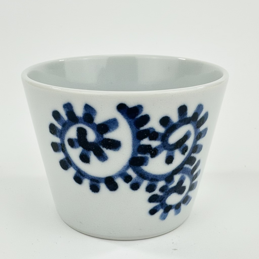 Vintage Japanese Hand Painted Indigo Spiral Yunomi Tea Cup 3"W