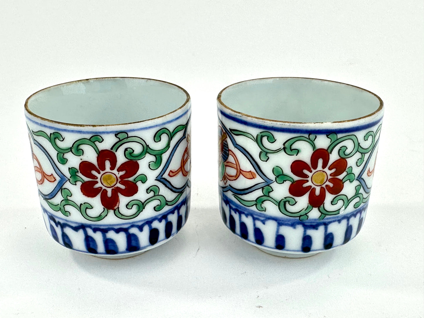 Vintage Japanese Imari Style Handpainted Kutani Yunomi Tea Cup 2"H