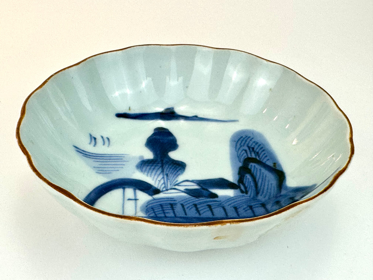 Antique Japanese Imari Scalloped Porcelain Bowl Underglaze Blue Design 6.25"W