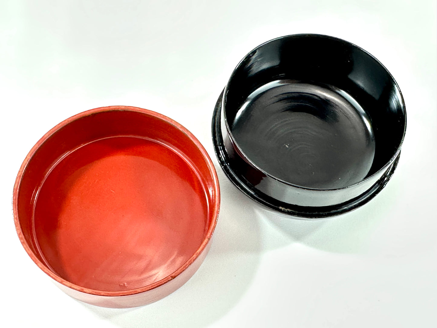 Japanese Lacquer Hira Natsume Flat Tea Caddy Red Black Omotesenke Style 2"H