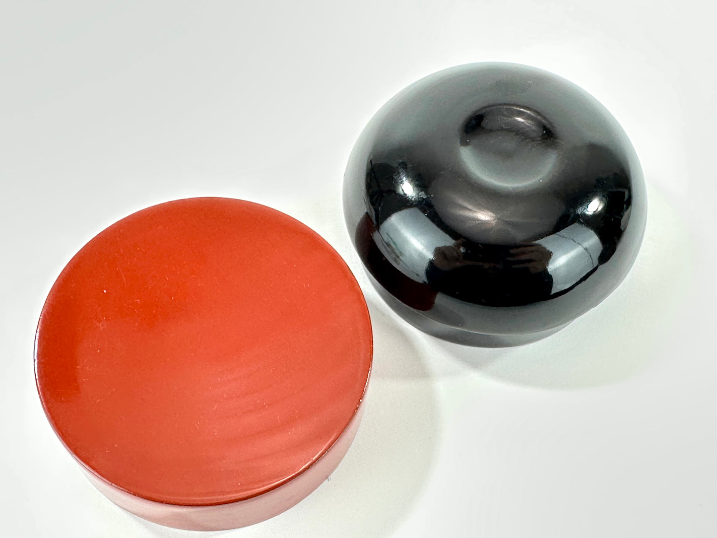 Japanese Lacquer Hira Natsume Flat Tea Caddy Red Black Omotesenke Style 2"H