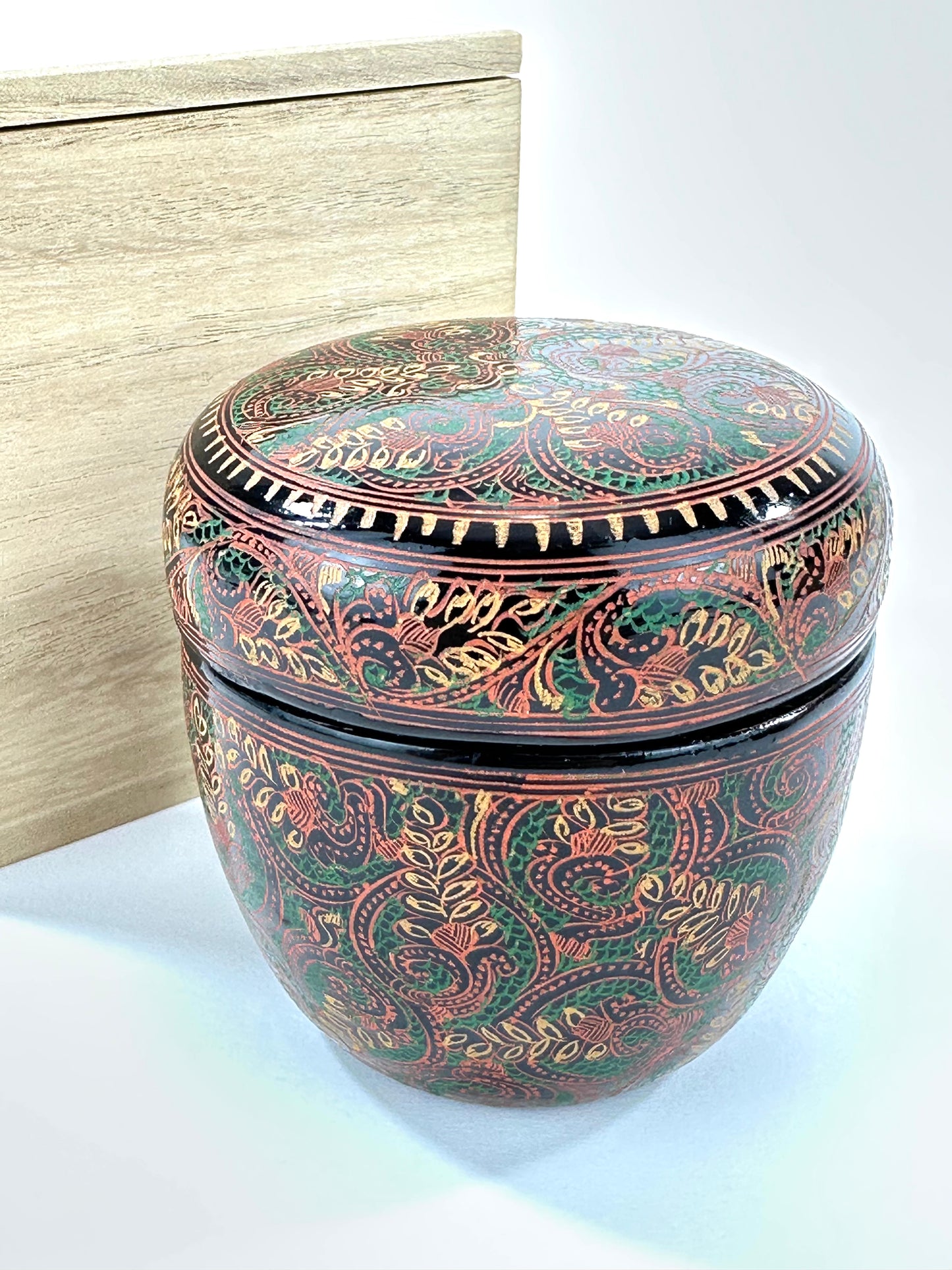 Japanese Kinma Lacquer Chu Natsume Floral Scroll Tea Caddy Sanuki Style