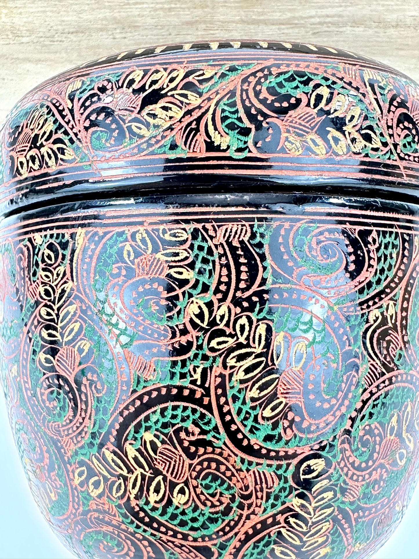 Japanese Kinma Lacquer Chu Natsume Floral Scroll Tea Caddy Sanuki Style