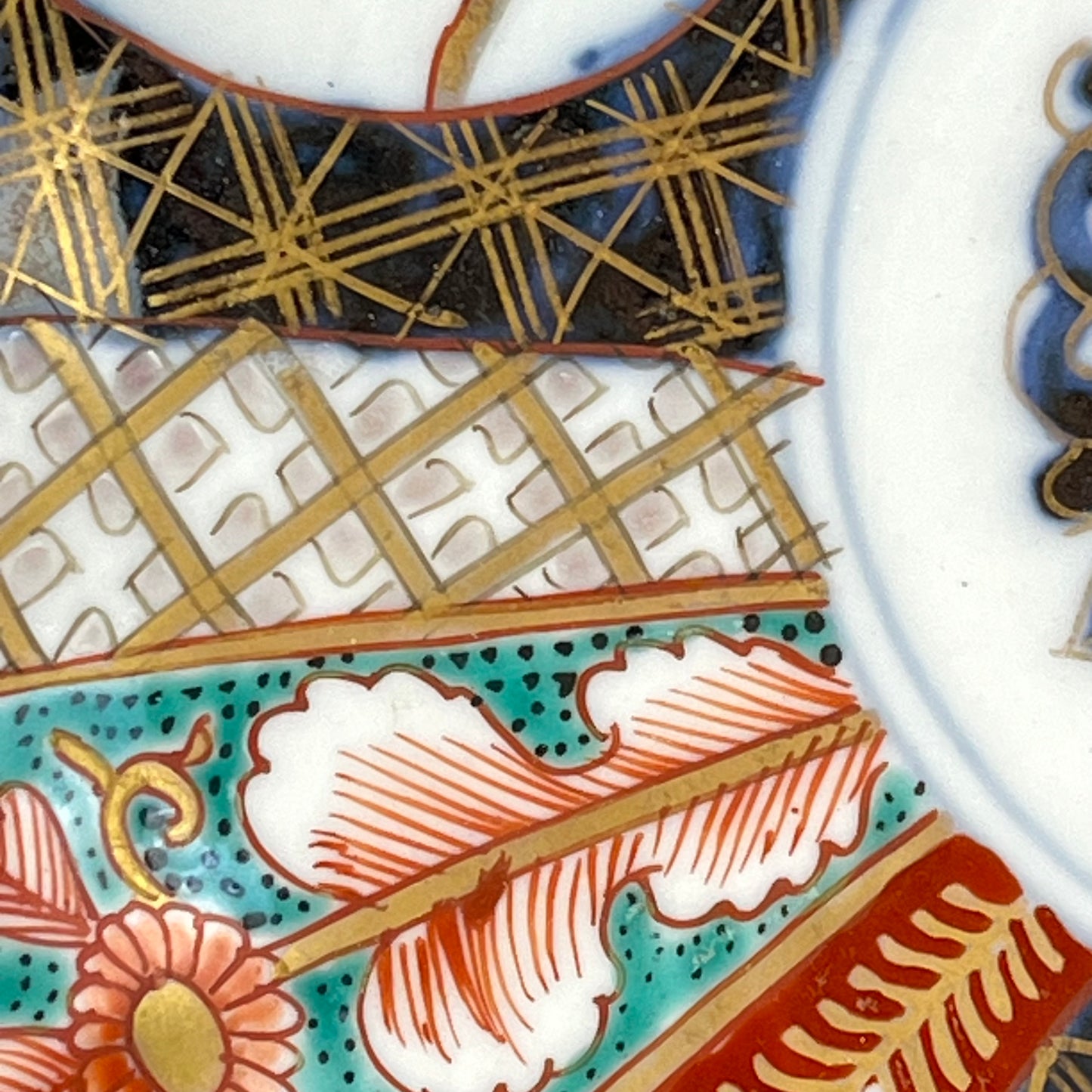 Antique Meiji Era Japanese Ceramic Aka-Imari Plate Traditional Designs
