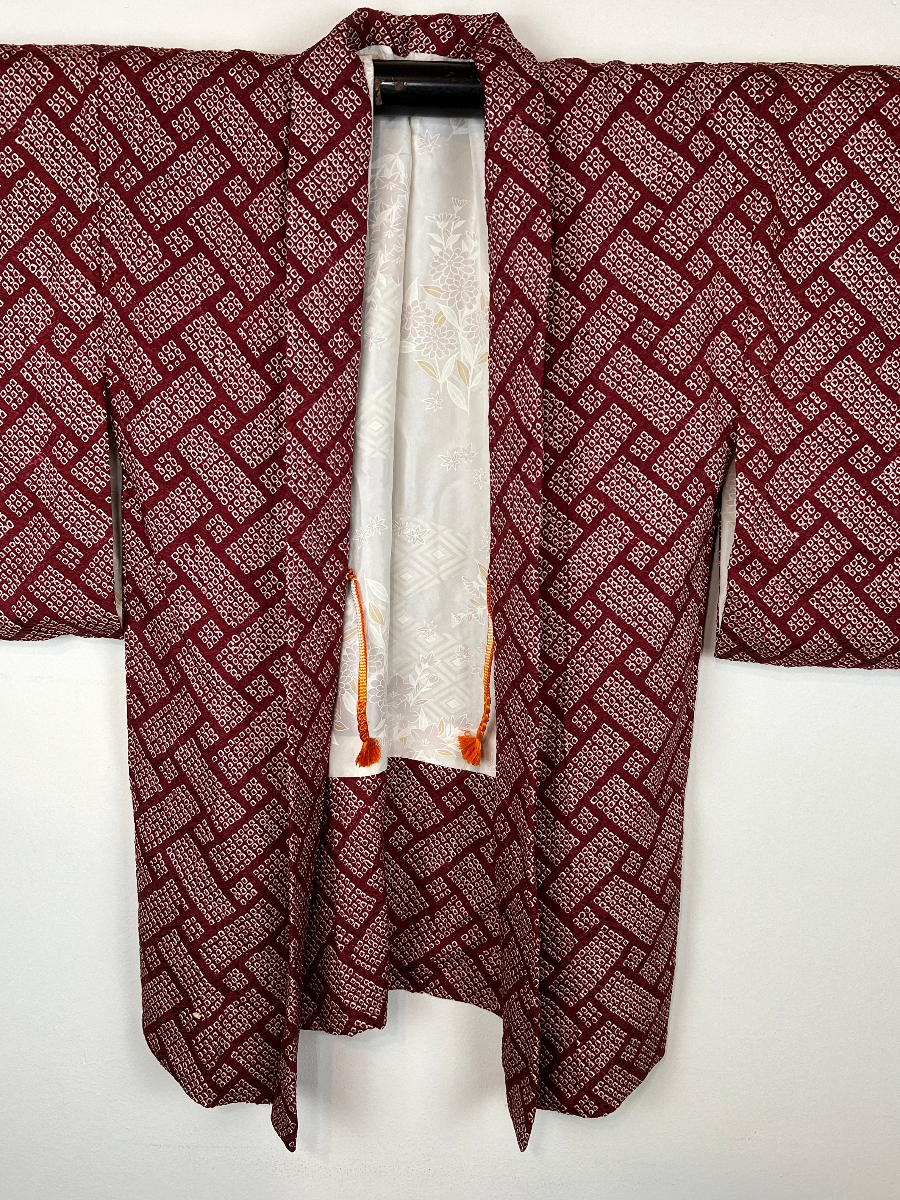 Silk haori jacket of shibori (Tie-dye)of Fine popular quality grapes and grape leaf patterns