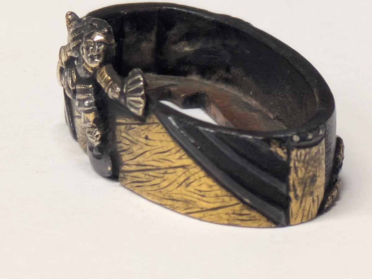 Antique Japanese Edo-Period Sword Katana Fuchi Samurai in Gold on Shakudō,
