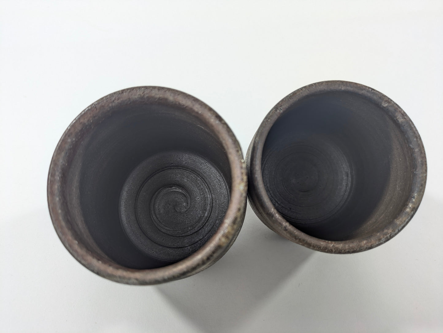 Japanese Bizen Ware Yunomi Tea Cup Pair Wood Fired Hidasuki Goma Ash Glaze Showa 3"H