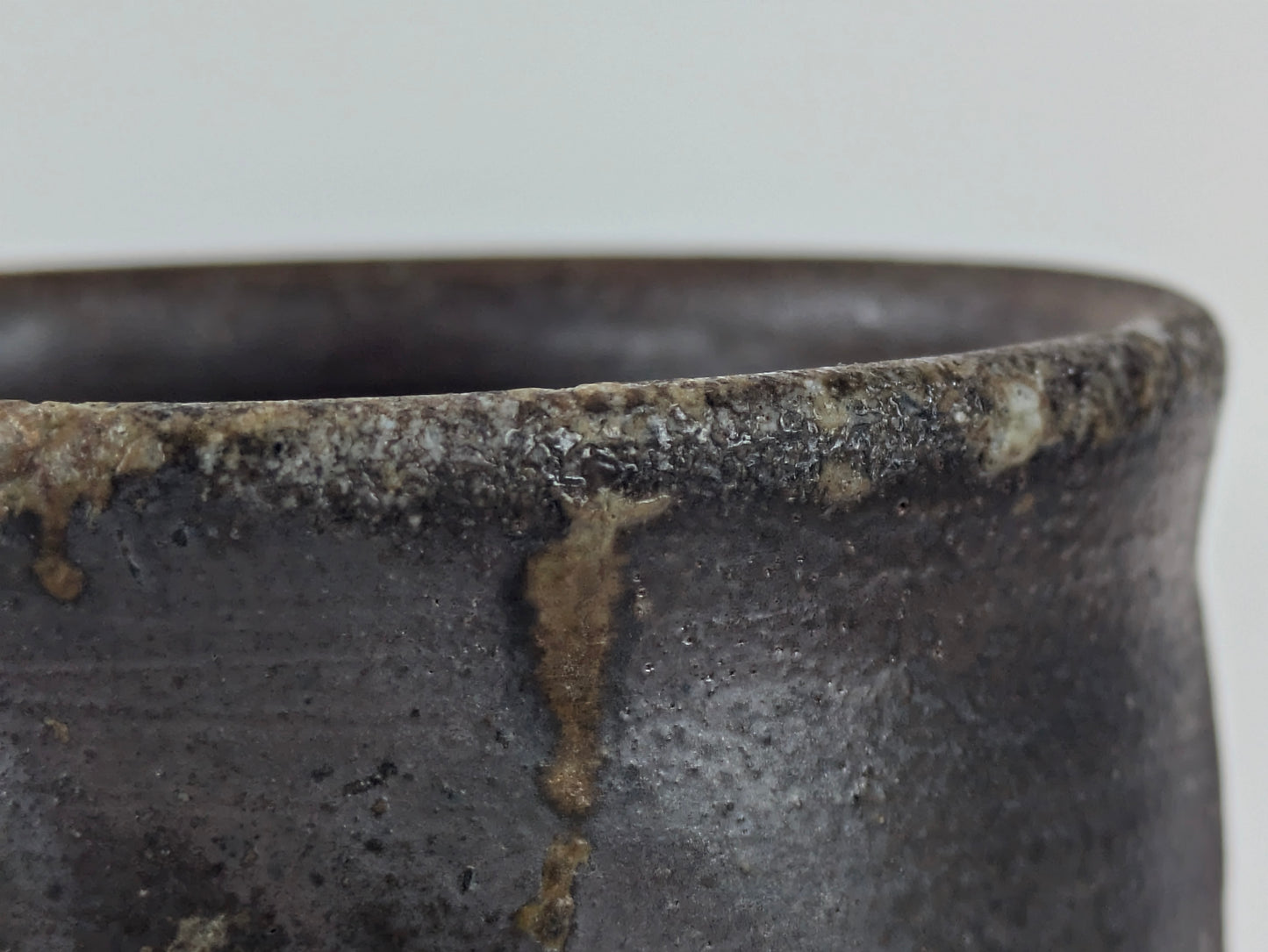 Japanese Bizen Ware Yunomi Tea Cup Pair Wood Fired Hidasuki Goma Ash Glaze Showa 3"H