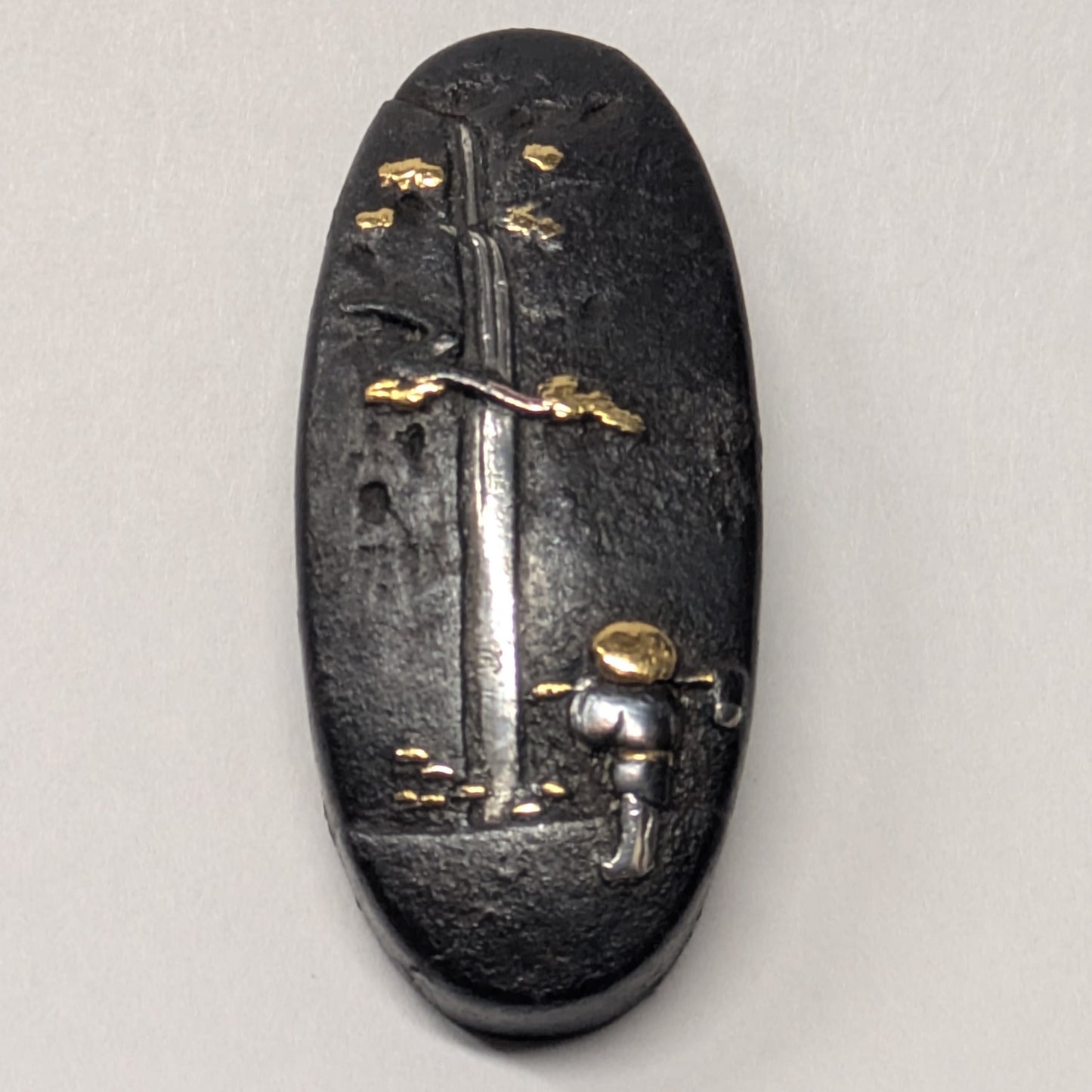 Japanese Mixed Metal Kashira with Farmer and Silver Waterfall, Edo Period, c. 1800–1868,