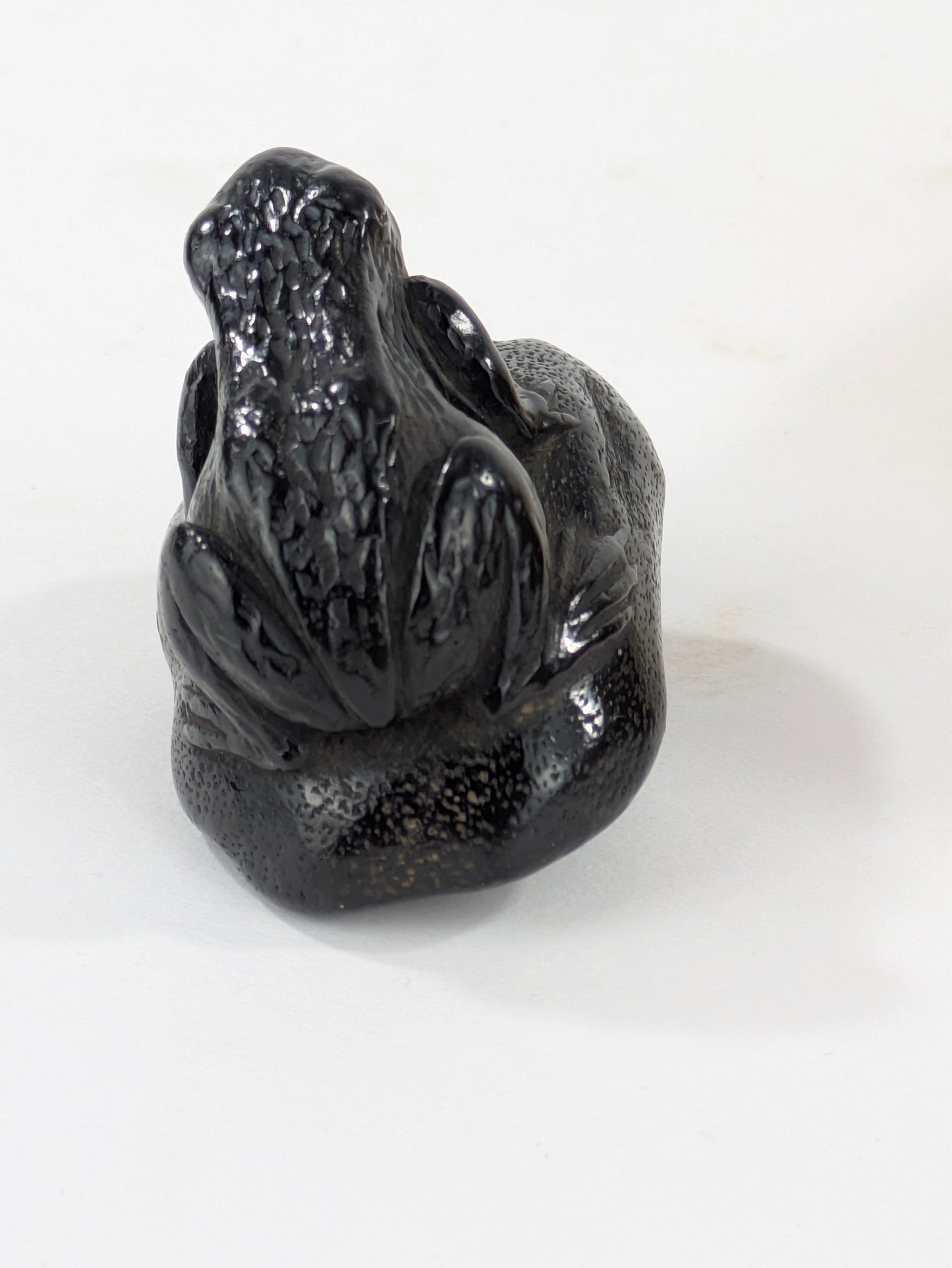 Antique Japanese Signed Blackwood Frog netsuke 2"