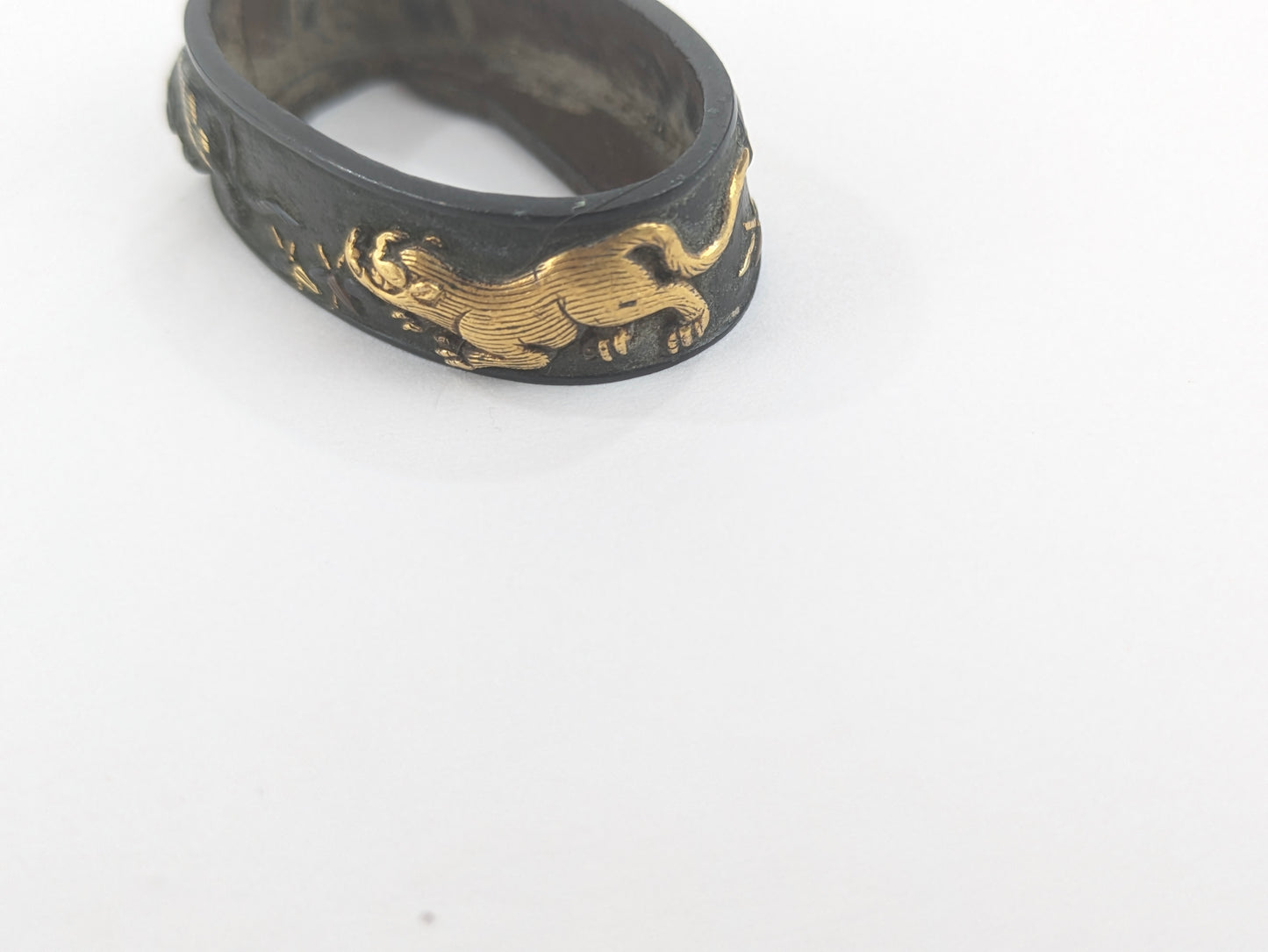 Antique Japanese Edo-Period Sword Katana Fuchi & Kashira Samurai in Gold on Shakudō,