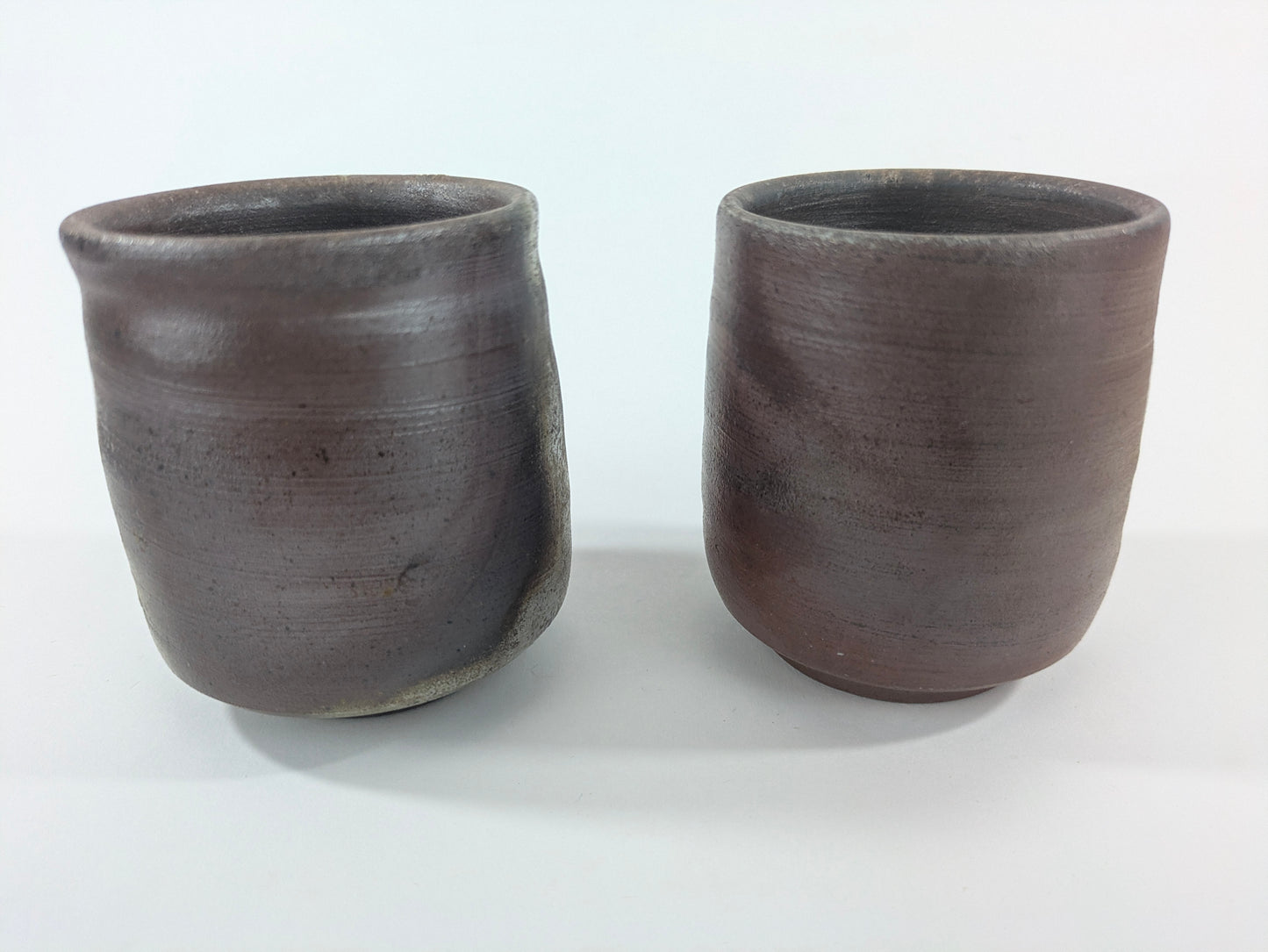 Japanese Bizen Ware Yunomi Tea Cup Pair Wood Fired Hidasuki Goma Ash Glaze Showa 3"H