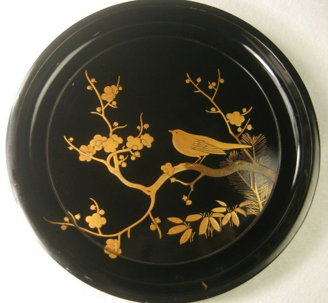 Antique Japanese Meiji Era 1860 Round Black Lacquer Shochikubai Makie Plate