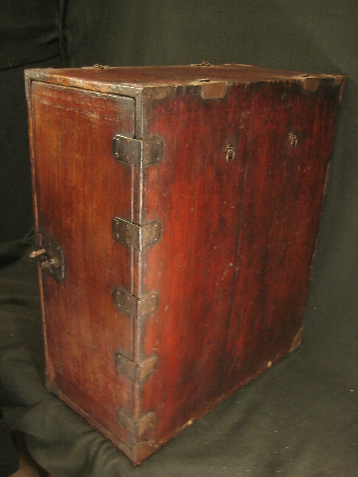 Antique Japanese Edo Era (C1780) 4 Drawer Gyosho Bako Peddlers  Tansu Chest