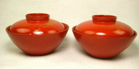 Antique Japanese Meiji Era (C1890) Pair Of Red Lacquer Bowls W/ Gold Cranes