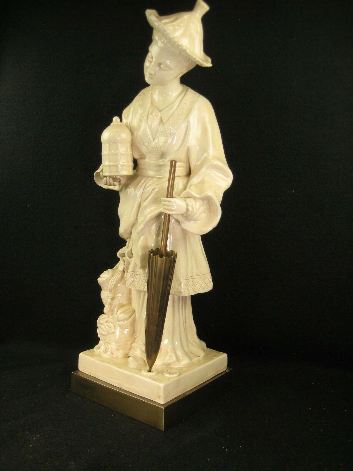 Vintage Chinese Statue (C.1960'S) Blanc De Chine Porcelain Woman W/ Umbrella