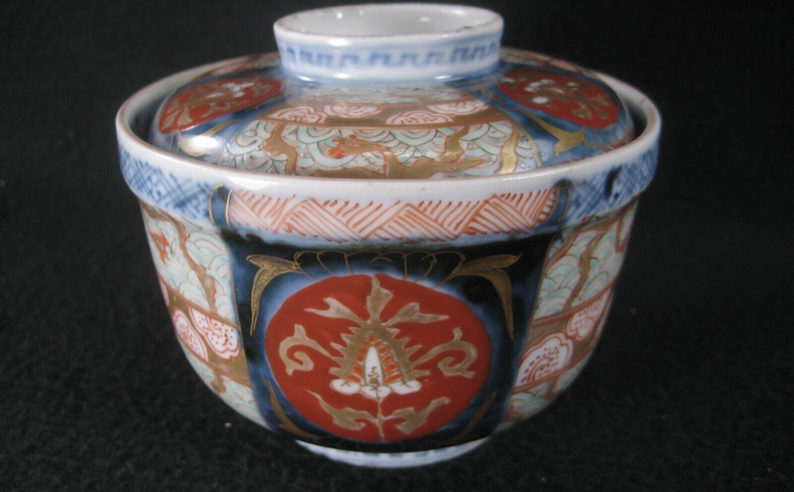 Antique Japanese (C. 1800) Lidded Ceramic Akai Imari Bowl Pheonix & Wa ...
