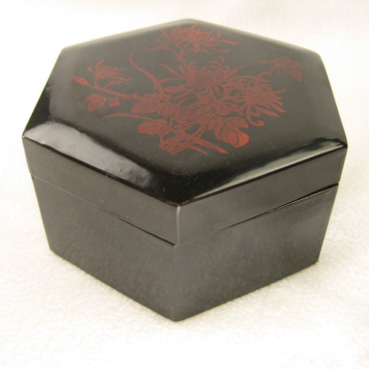 Antique Japanese Black Lacquer Lidded Wooden Kashizara Gold Chrysanthemum