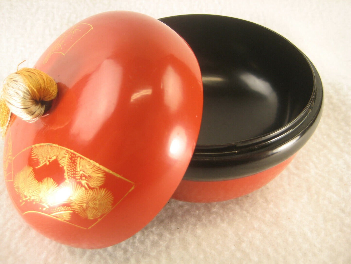 Vintage Japanese Round Red & Maki Tasseled Lacquer Lidded Box Shochikubai 4.5"