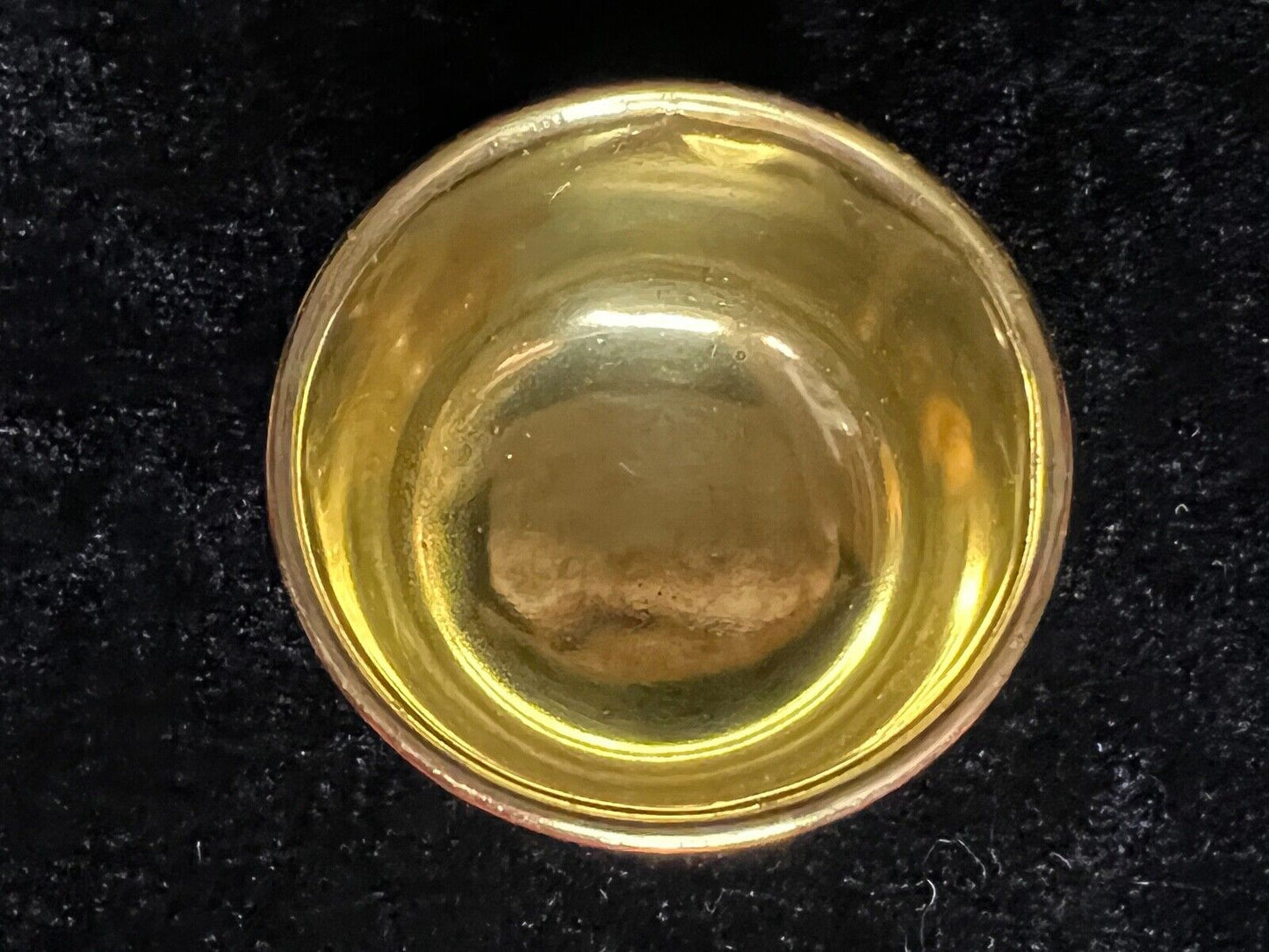 Vintage Japanese Kutani Sakazuki Sake Cup Guinomi Gold Tone & Red 2"
