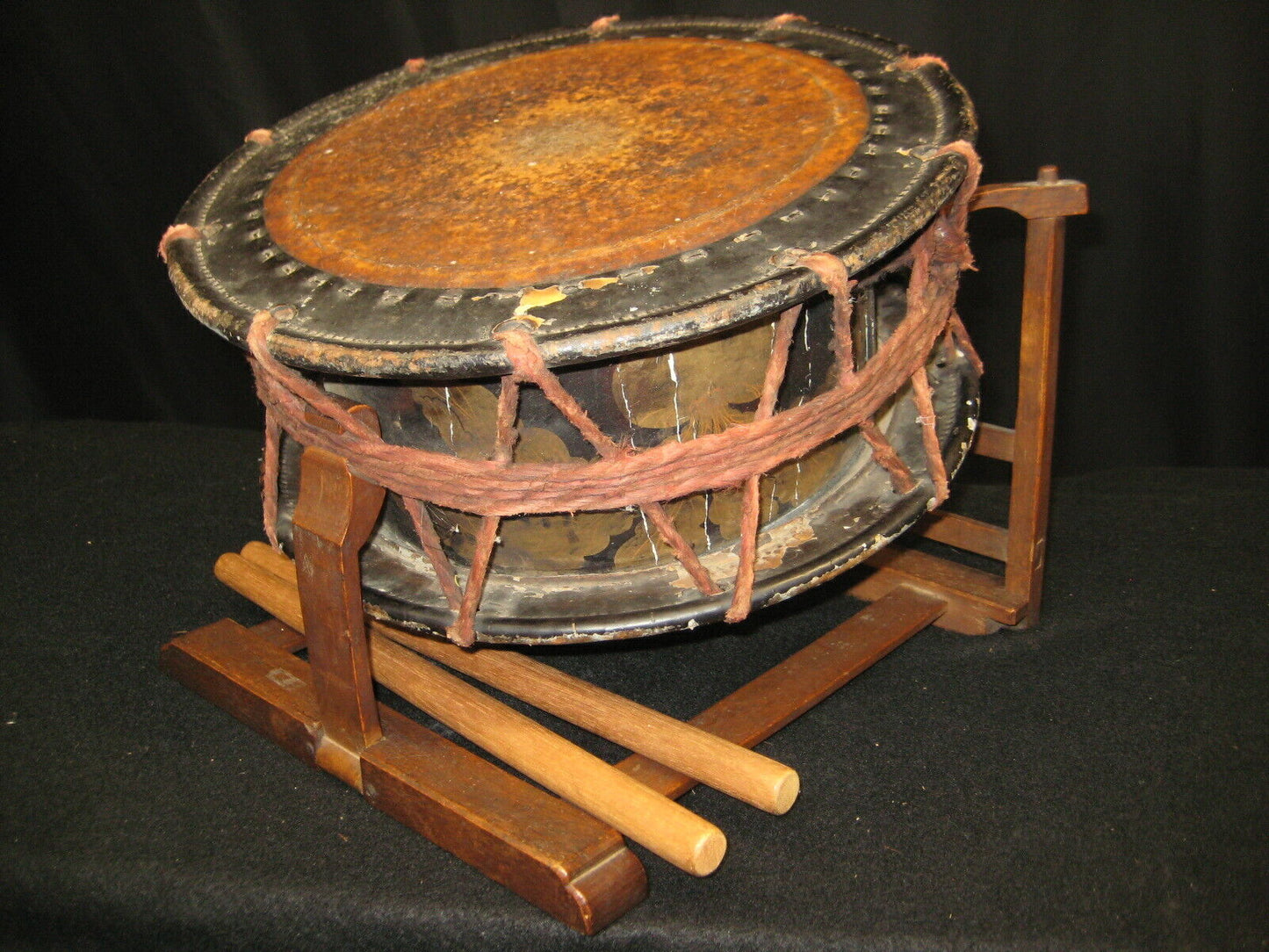 Antique Japanese Mid-Edo (1700'S) Drum Noh-Daiko Shimedaiko with Stand