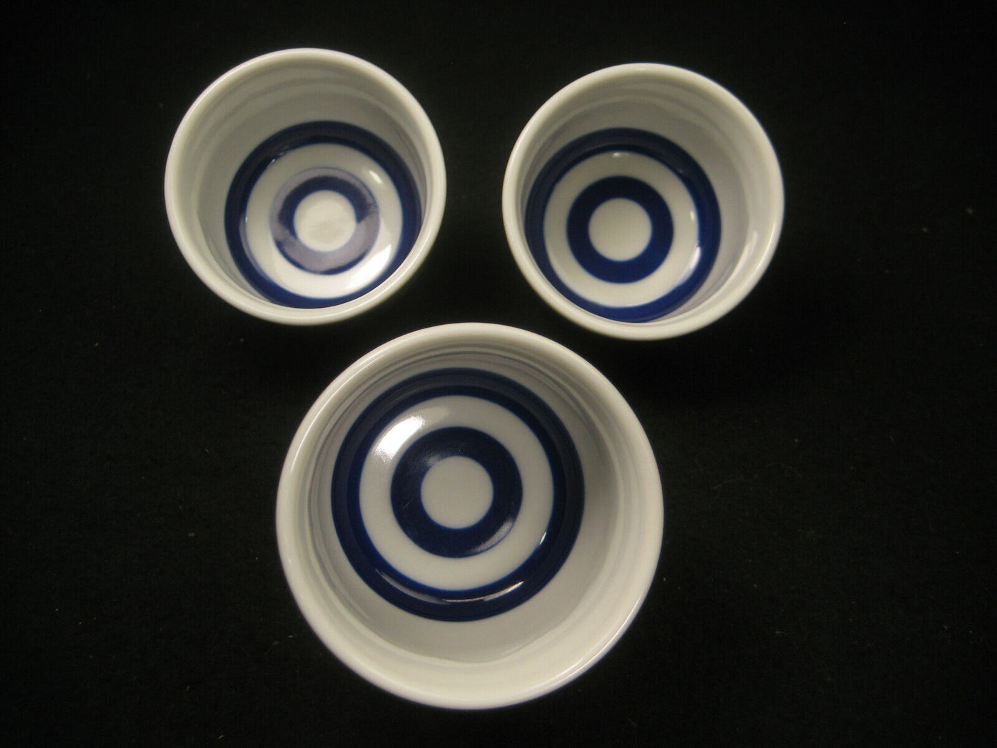 Vintage Japanese Sake Cup Guinomi / Ochoko Blue & White Bold Caligraphy