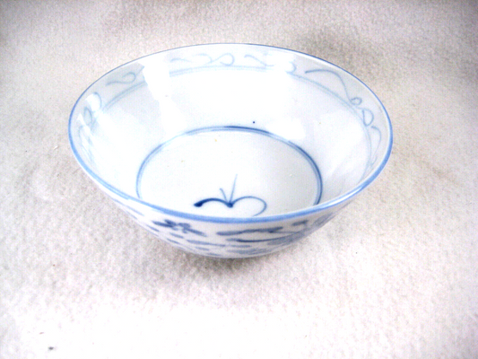 Chinese Hand Print Ceramic Chawan Bowl Classical Flowers Stems & Petals 5.5"