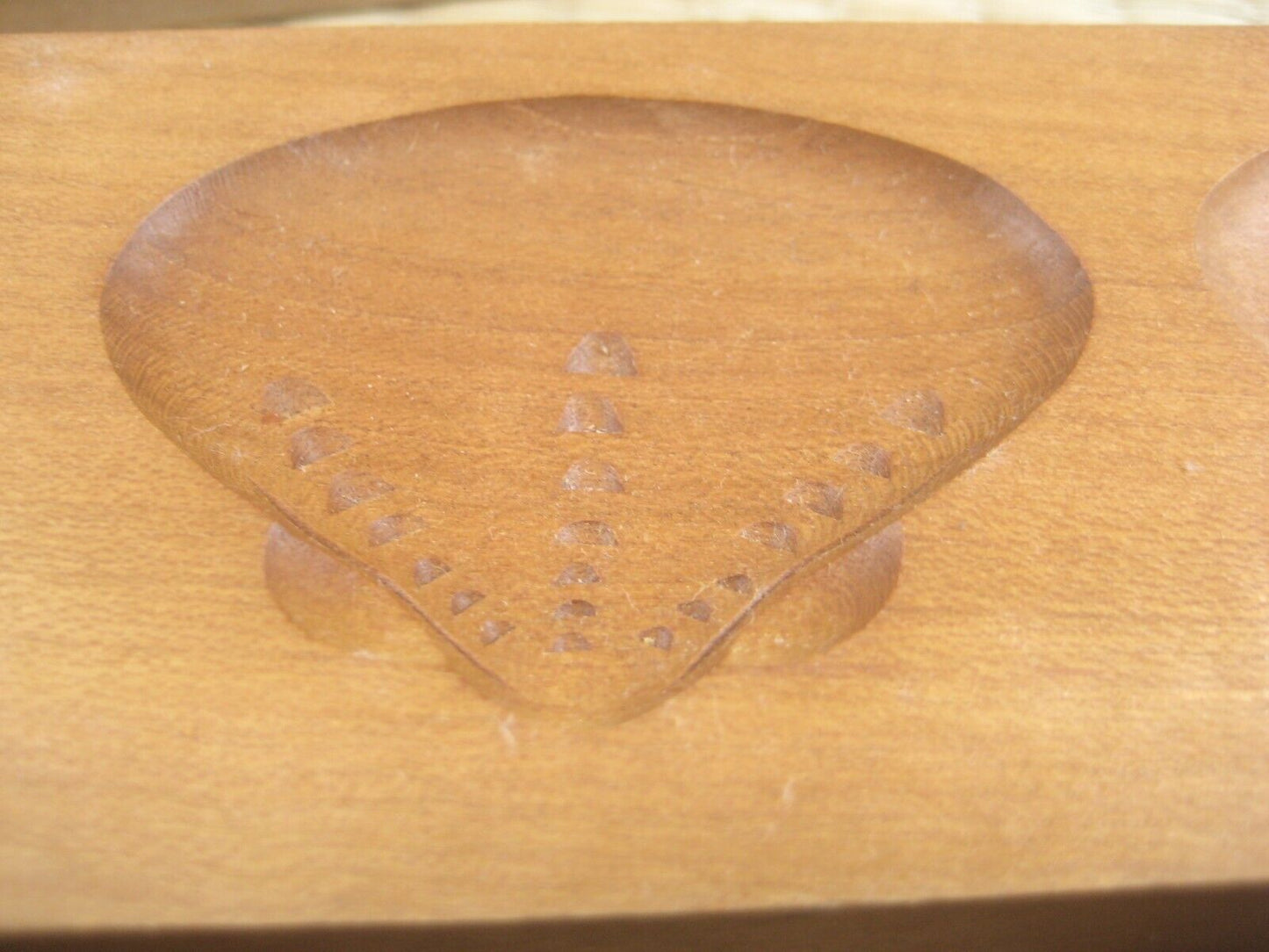 Vintage Japanese Hand Carved Wooden Kashigata Cake Mold Clams 11" X 2.5"