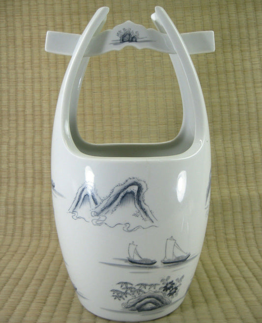 Chinese Decorative Imari White Porcelain Water Bucket Style Flower Vase