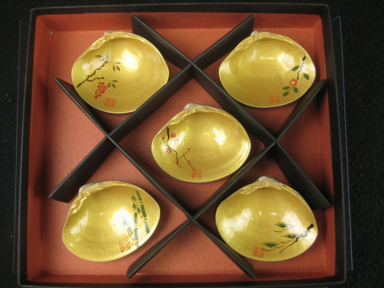 Japanese Android Shell Japanese Kai-Awase Shell Game Set 5 Painted w/ Shochikubai Gold Clamsh ...