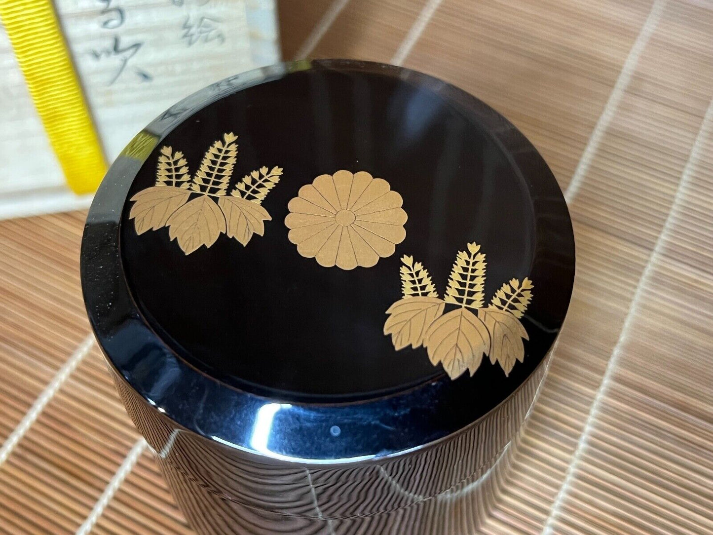 Vintage Japanese Natsume Tea Caddy Tea Ceremony Lacquered Kiku & Kiri