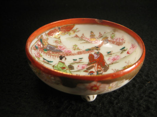 Antique Japanese (C 1920) Printed & Hand Painted Imari Ceramic Tea Cup Geisha