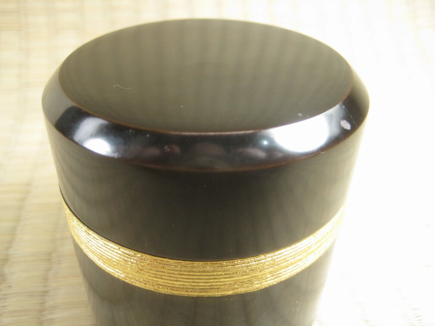 Vintage Japanese Natsume Fubuki Tea Ceremony Caddy Lacquered Gold Ribon 2 3/4"