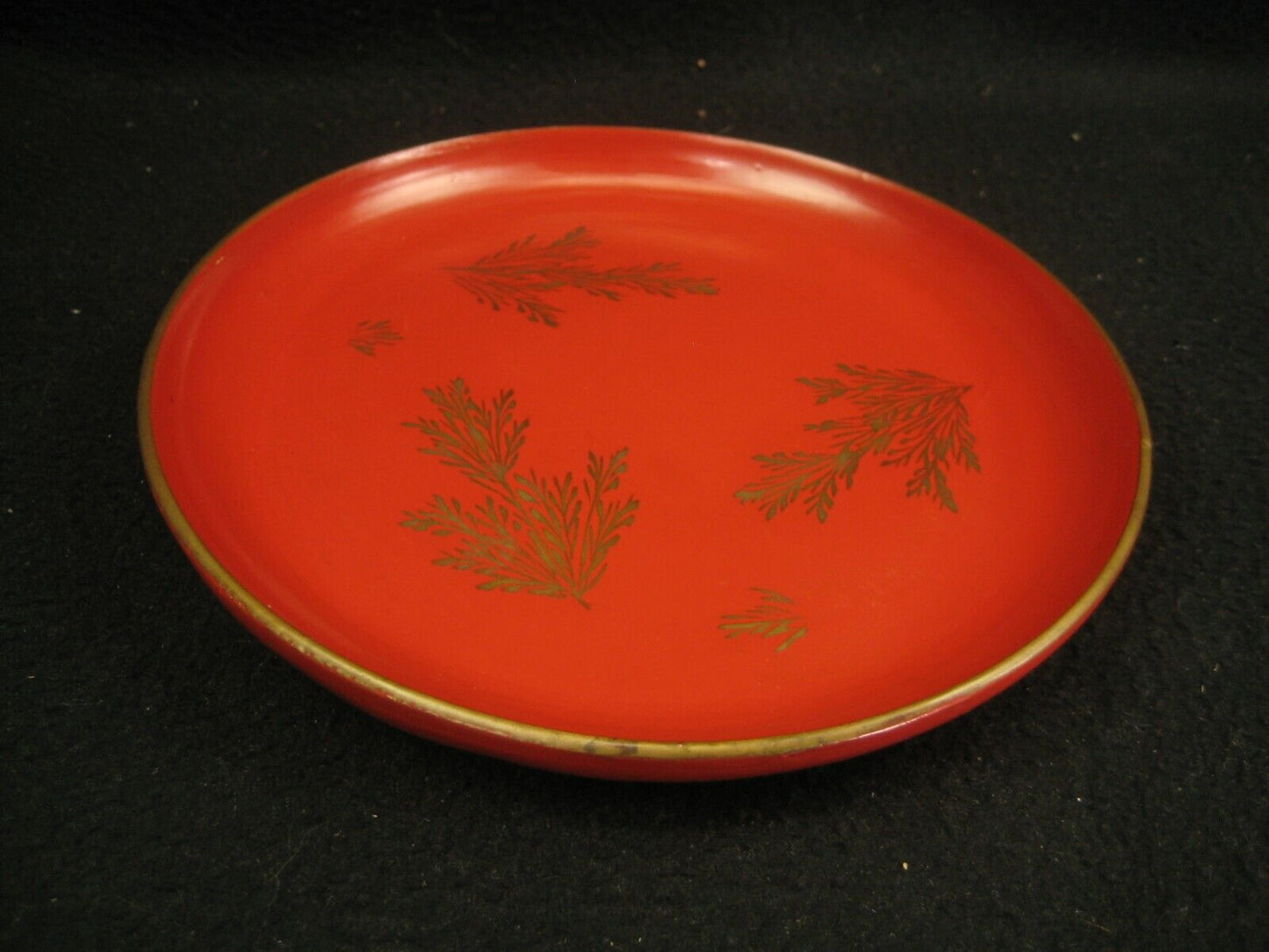 Antique Japanese Red & Black Wood Lacquer Kashizara Plate Floral Gold Makie 7"