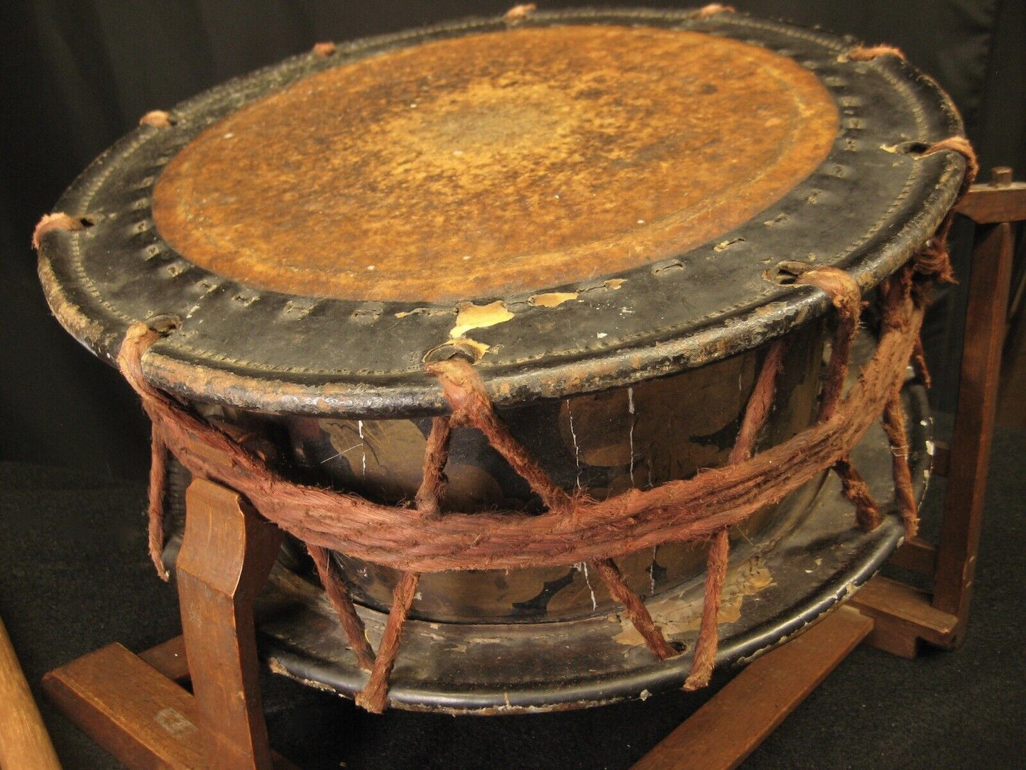 Antique Japanese Mid-Edo (1700'S) Drum Noh-Daiko Shimedaiko with Stand
