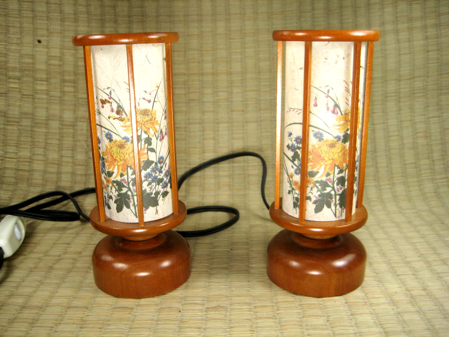 Set OfSmall Electric Japanese Wood & Paper Lanterns For Use In Home Shrines