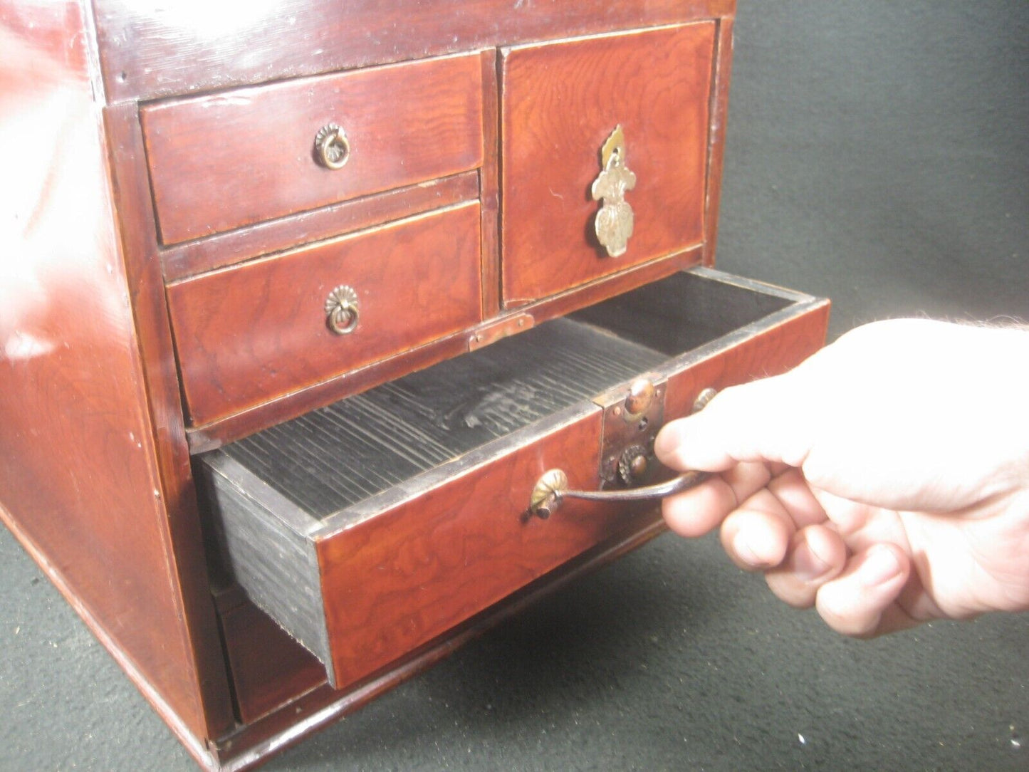 Antique Japanese Meiji / Edo 1890'S Suzuribako Vanity Tansu W/ Hidden Drawer