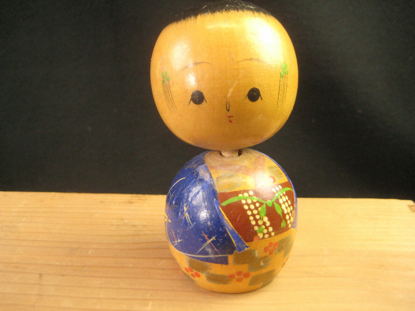 Vintage Japanese Kokeshi Wooden Bobblhead Doll Hand Painted Blue Haori 3.5"