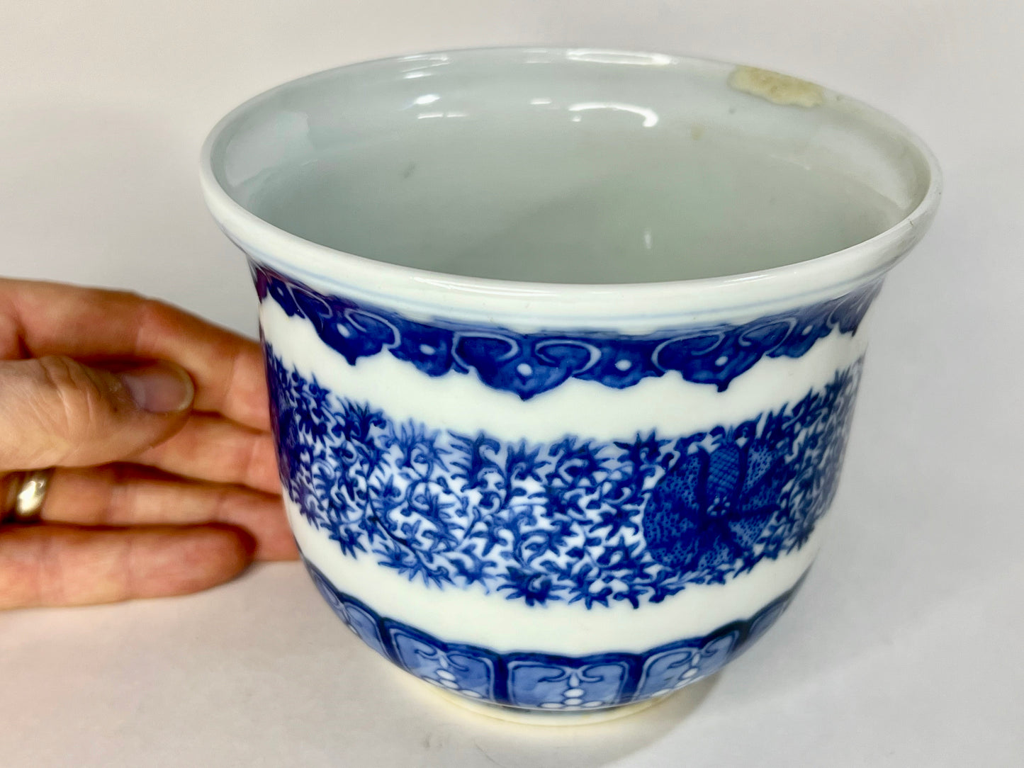 Vintage Chinese Blue & White Planter Pot Stencil Painted (early to mid 20th) 5"